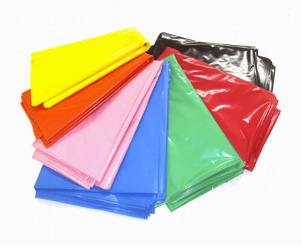 Bolsas contenedoras en polietileno baja densidad, material reciclado y/o coloreado
